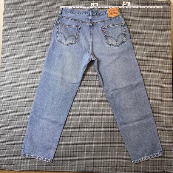 Levi's 550 Men's Jeans Light Wash Denim Relaxed Fit Size 36x32 - Picture 1 of 10